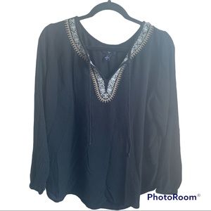 ✨GAP EMBROIDERED TOP SIZE US L
